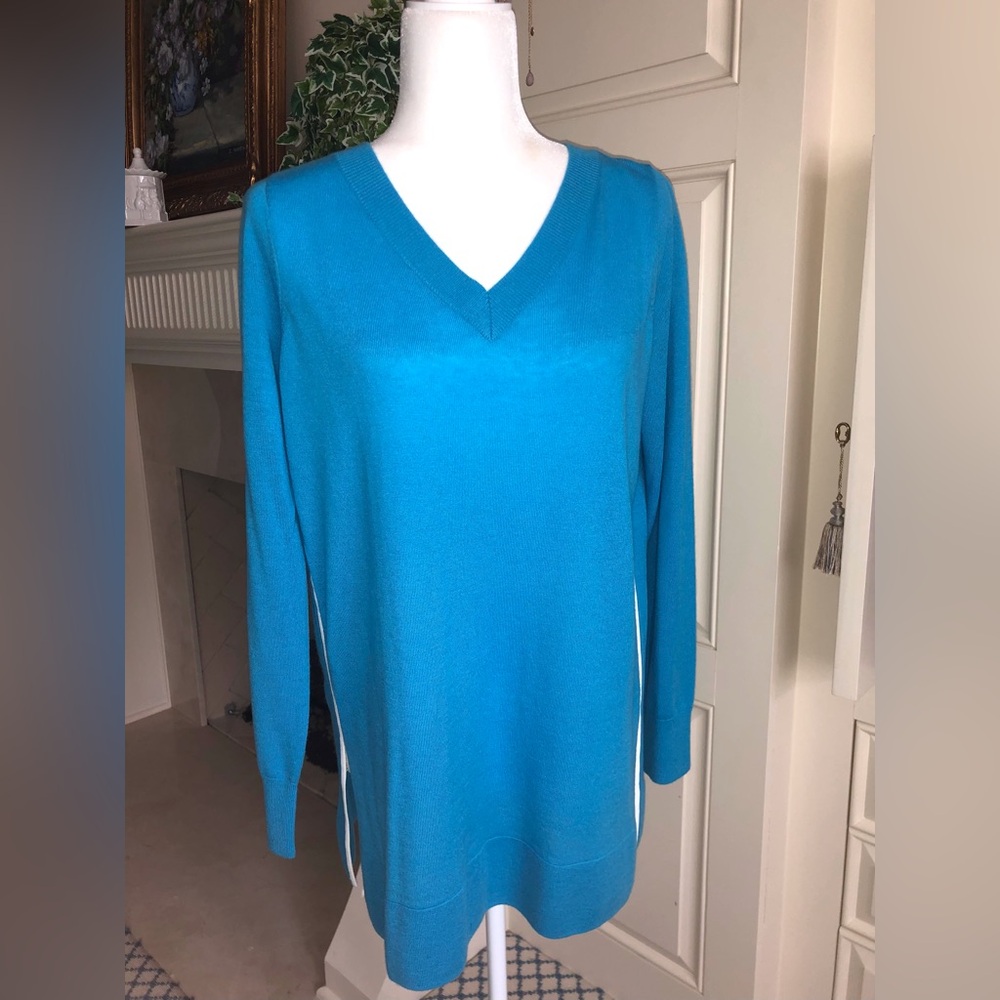 NWT Worth Oasis Blue Contrast Split Side Seam Tunic Sweater Size L